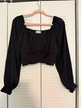 Altar'd State Black Long-Sleeve Cropped Peasant Top